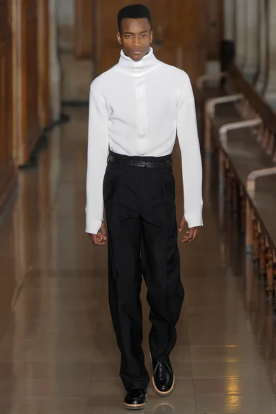 Look 30